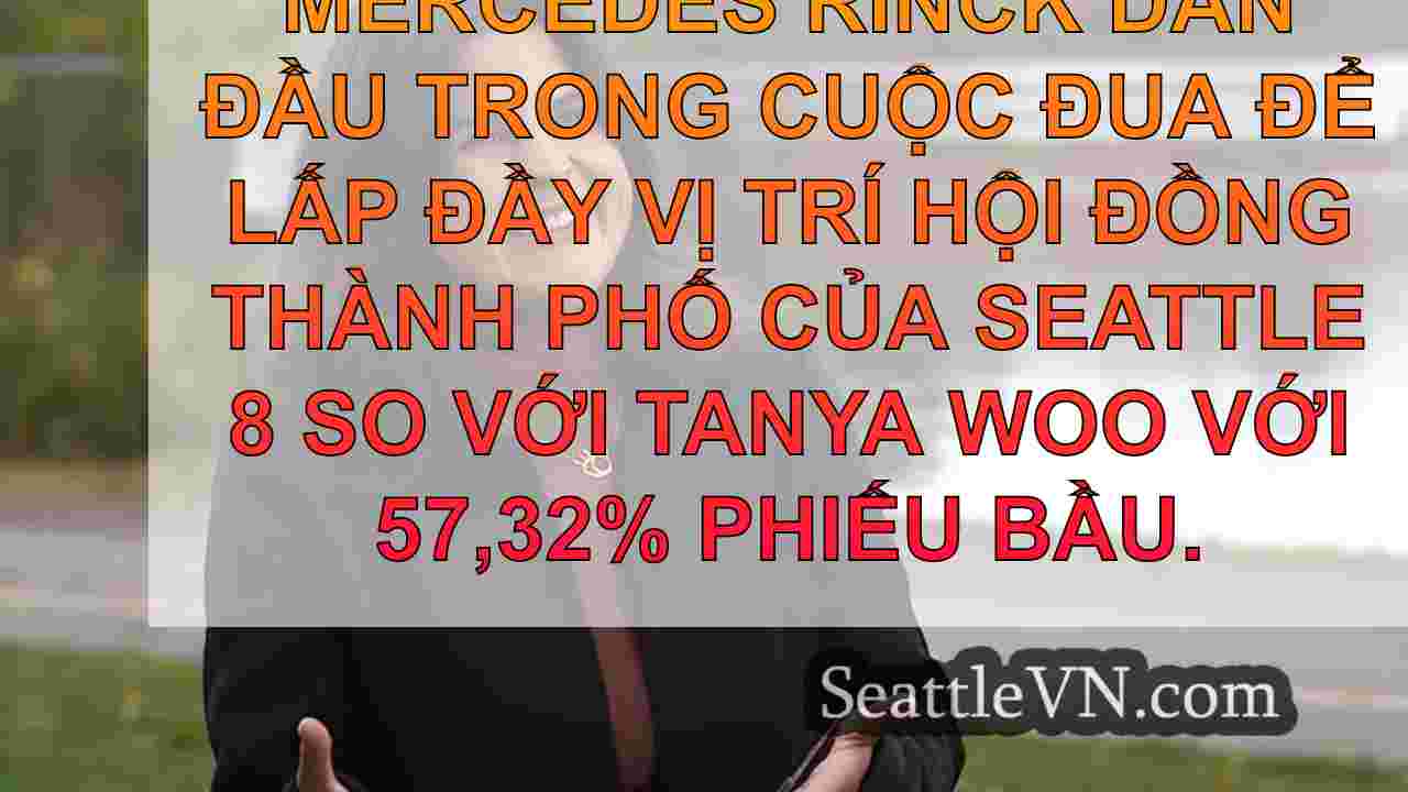 Alexis Mercedes Rinck phía trước trong
