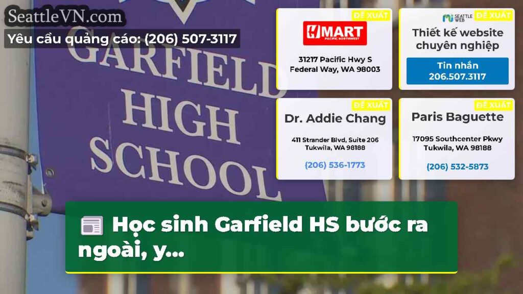 Học sinh Garfield HS bước ra ngoài, y...