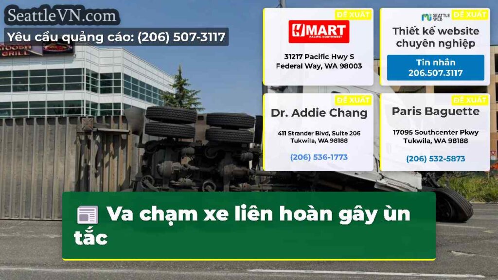 Va chạm xe liên hoàn gây ùn tắc
