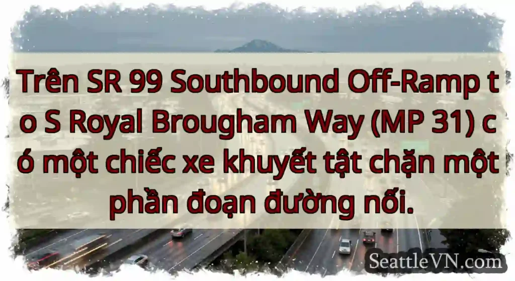 Trên SR 99 Southbound Off-Ramp to S Royal