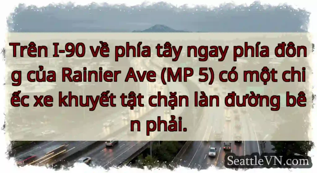 Trên I-90 về phía tây ngay phía đông của Rainier