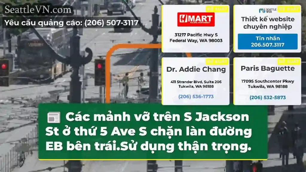 Các mảnh vỡ trên S Jackson St ở thứ 5 Ave S chặn