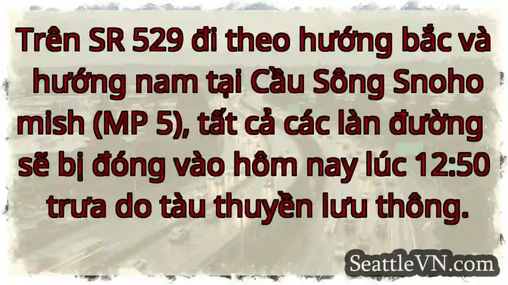 Trên SR 529 đi theo hướng bắc và hướng nam tại