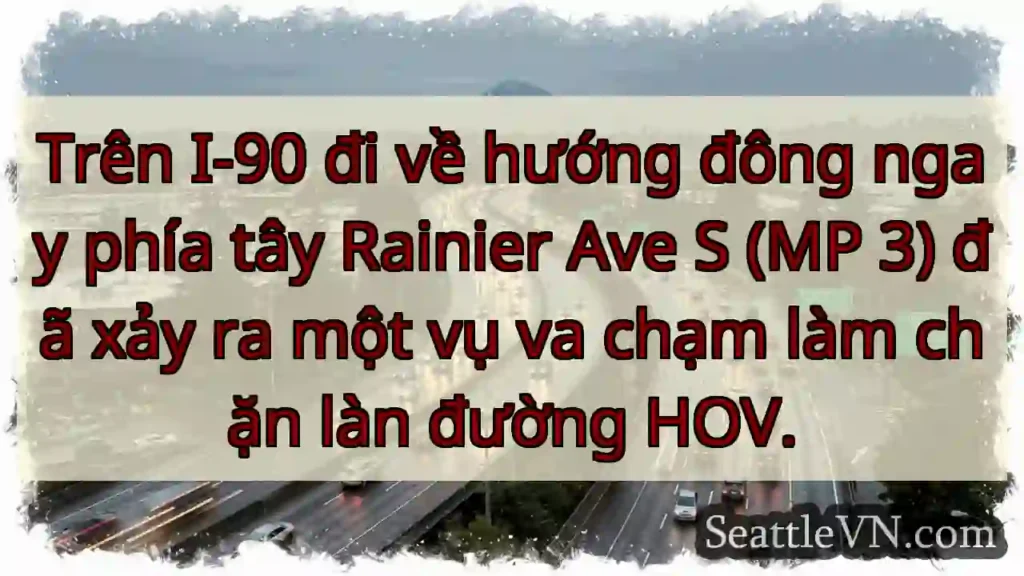 Trên I-90 đi về hướng đông ngay phía tây Rainier