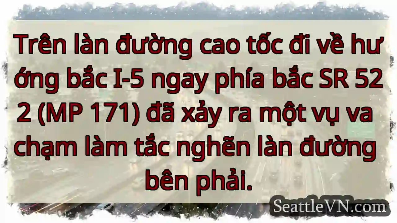 Trên làn đường cao tốc đi về hướng bắc I-5 ngay