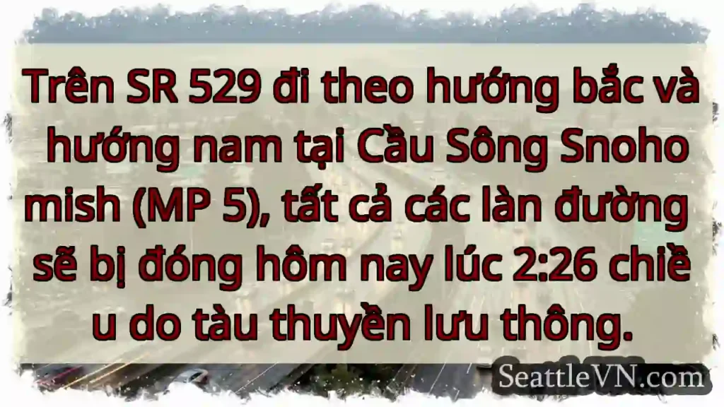 Trên SR 529 đi theo hướng bắc và hướng nam tại