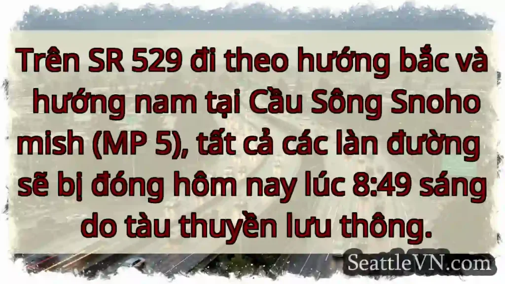 Trên SR 529 đi theo hướng bắc và hướng nam tại