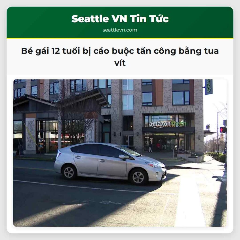 Bé gái 12 tuổi bị cáo buộc tấn công bằng tua vít