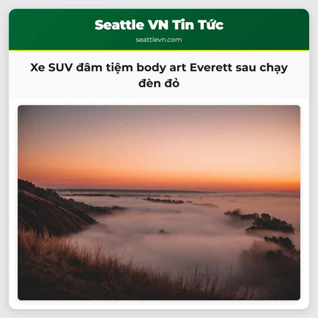 Xe SUV đâm tiệm body art Everett sau chạy đèn đỏ