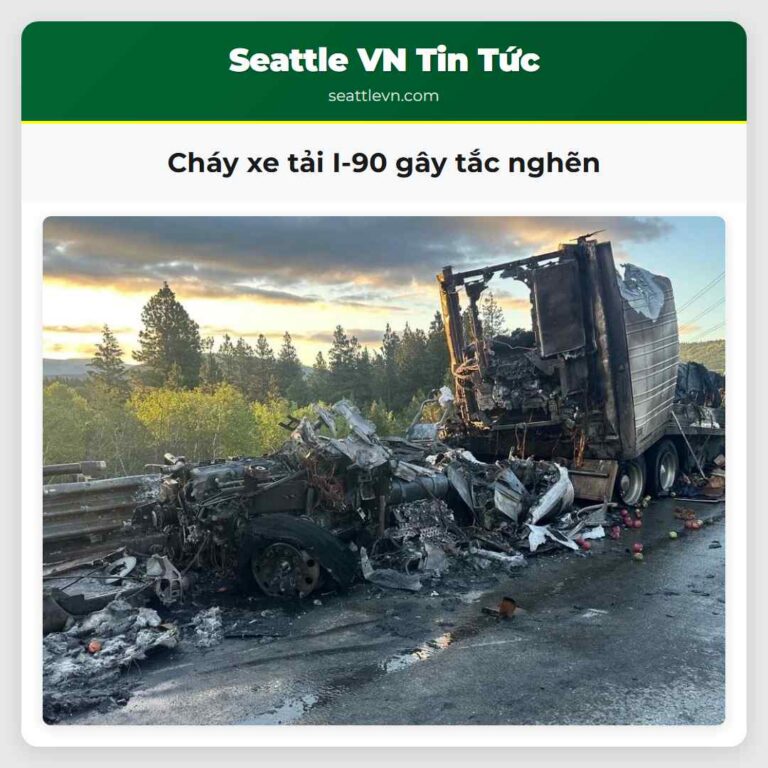 Cháy xe tải I-90 gây tắc nghẽn