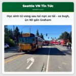 Học sinh tử vong sau tai nạn xe tải – xe buýt ùn 161 gần Graham